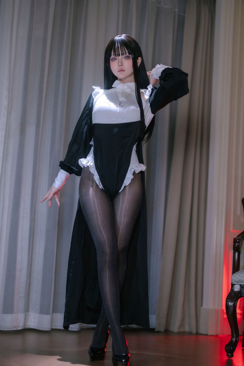 2923-屿鱼Yukako-微博博主COS壁纸合集[66套-23G] - 第2页